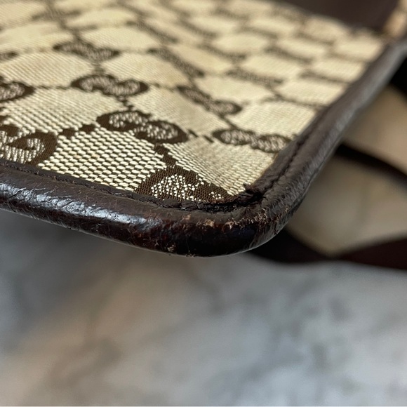 Gucci Shoulder Bag - Picture 4 of 9